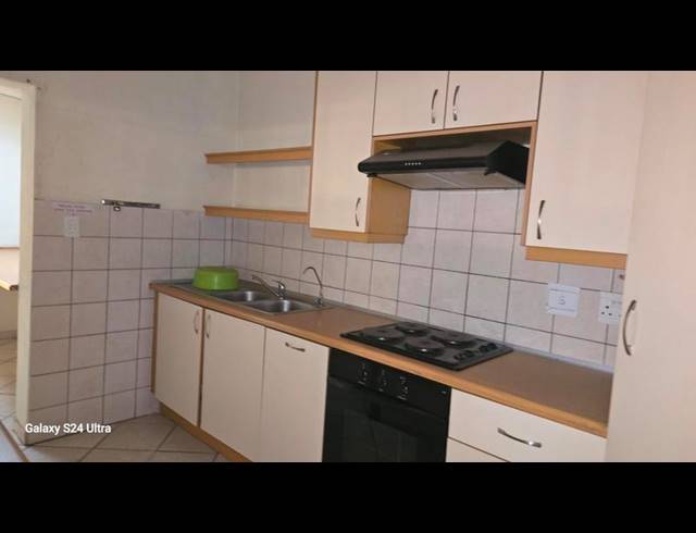 6 BEDROOM HOUSE FOR SALE IN ELSPARK